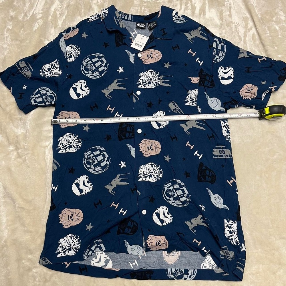 NWT Star Wars™ Short-Sleeve Button-Down Shirt – Navy, Size L (Men’s) - Picture 6 of 6